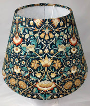 Load image into Gallery viewer, Lodden Lampshade - 12x6"  Empire - White Interior - William Morris