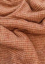 Charger l'image dans la galerie, Recycled Wool Blanket in Rust Waffle