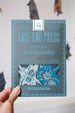 Charger l&#39;image dans la galerie, Creeping Spider Sewn Garland