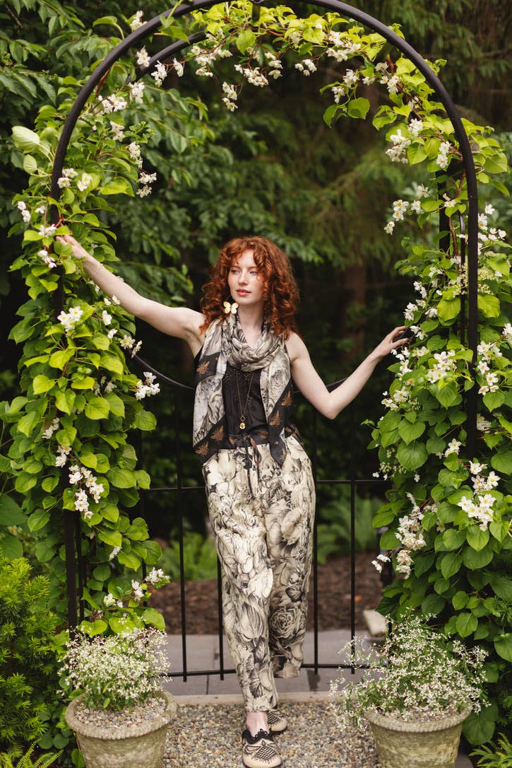 Honey & The Moon Linen Crop Artist Pant w/ Boho Floral Print: Original O/S