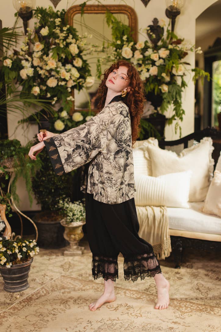 Honey & The Moon Pixie Duster Crop Kimono w/ Florals & Bees