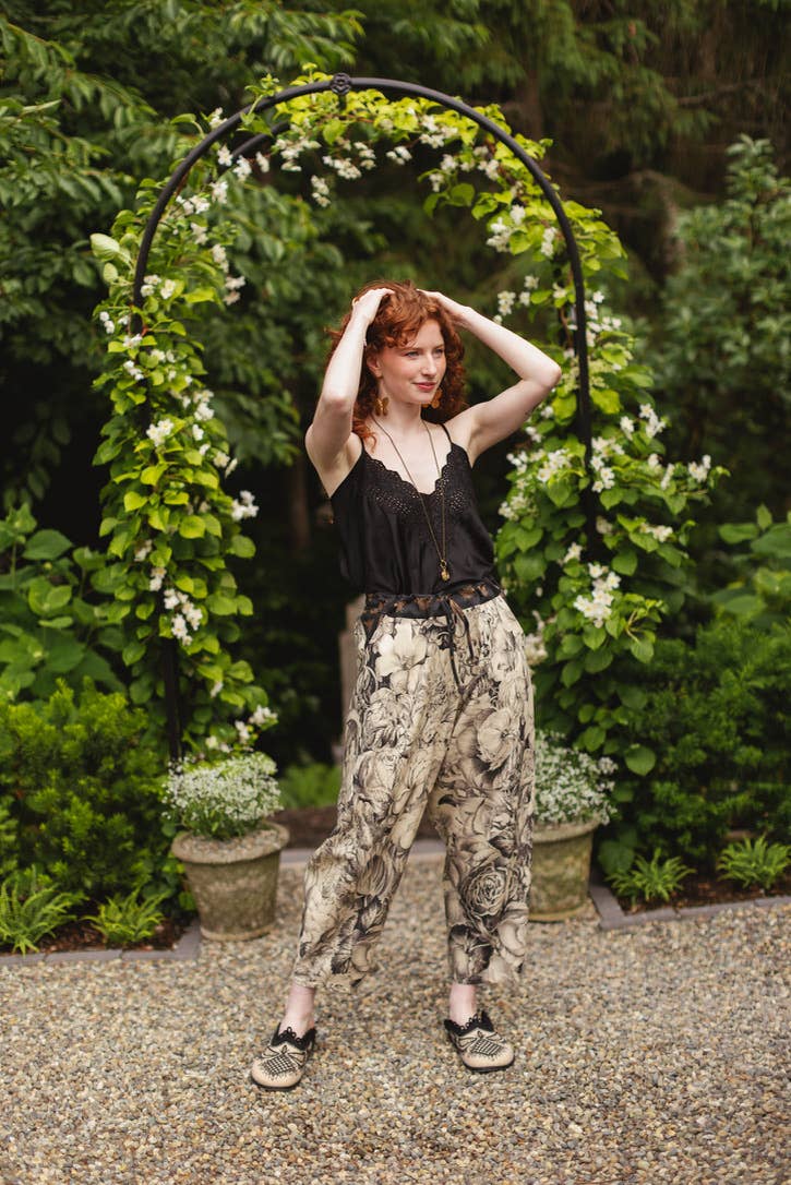 Honey & The Moon Linen Crop Artist Pant w/ Boho Floral Print: Original O/S