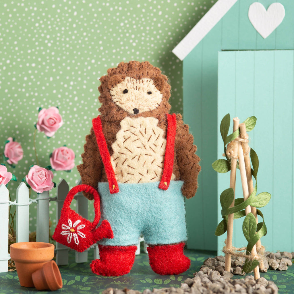 Mr. Hedgehog Gardener Felt Craft Mini Kit