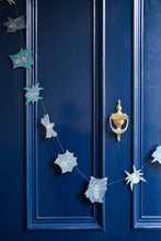 Charger l&#39;image dans la galerie, Creeping Spider Sewn Garland