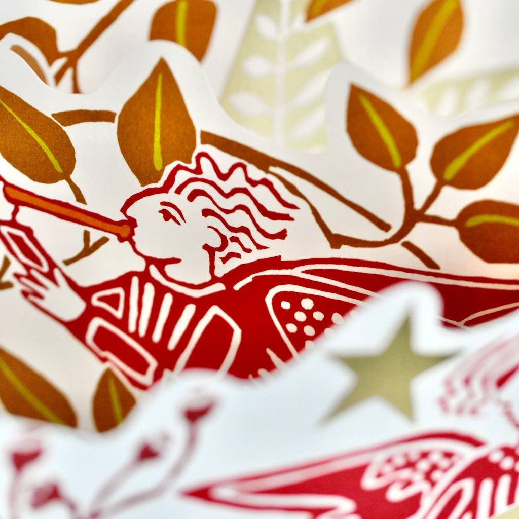 Splendid Shelf Decoration Leaves and Berries