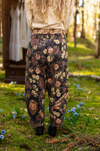 Lionheart Linen Crop Artist Pant w/ florals & Narnia print: Original O/S