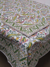 Load image into Gallery viewer, Tablecloth 60X60 Victoria &amp; Albert