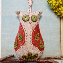 Load image into Gallery viewer, Folk Owl Felt Craft Mini Kit