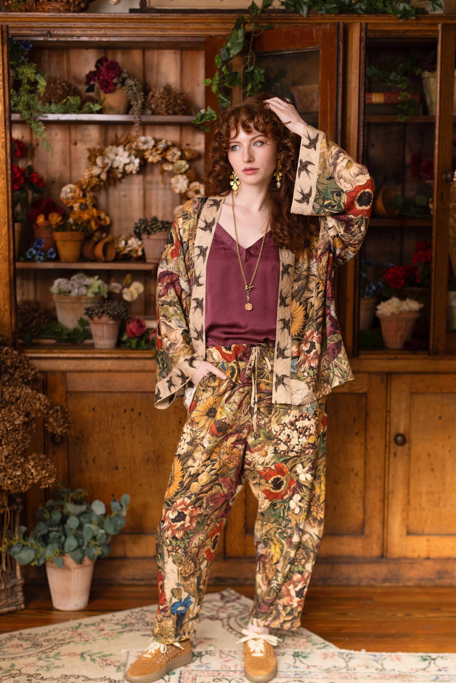 Golden Hour Linen Cropped Artist Pant w/ Floral Print: S/M