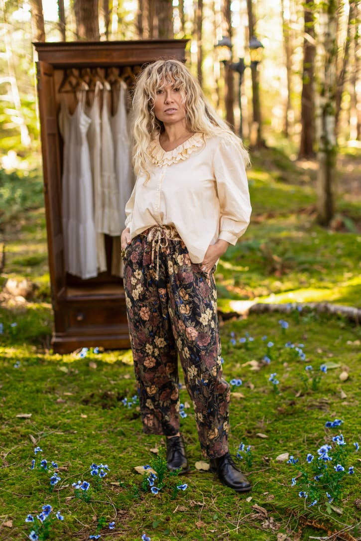 Lionheart Linen Crop Artist Pant w/ florals & Narnia print: L/XL