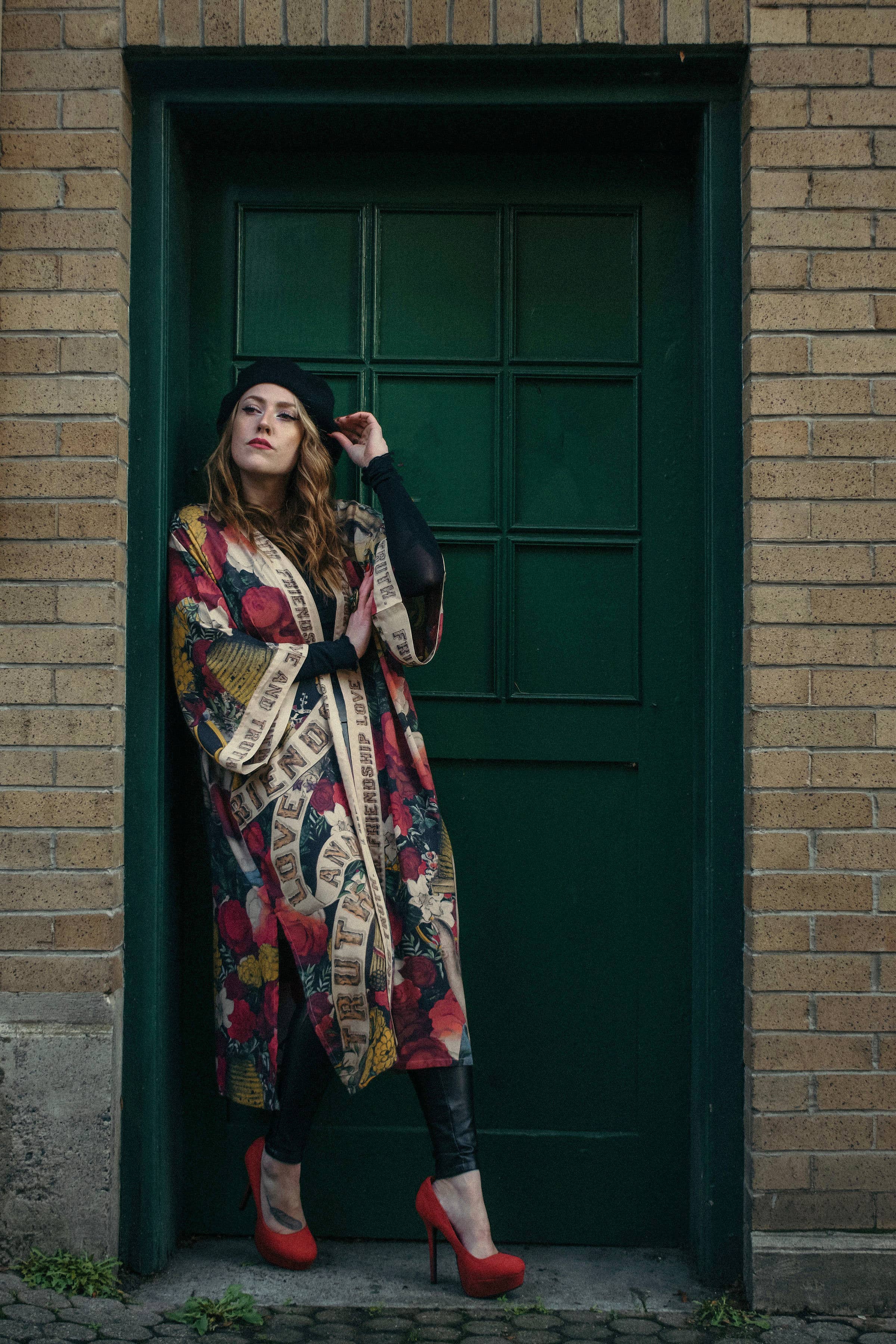 Friendship Love & Truth Opera Duster Kimono Robe: Classic