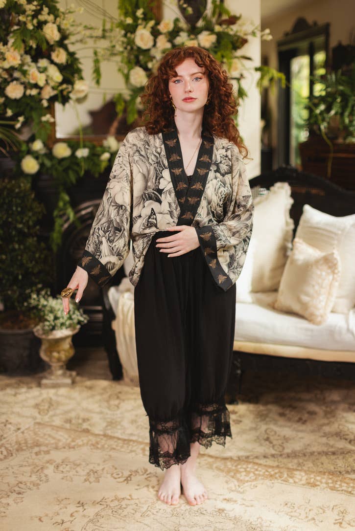Honey & The Moon Pixie Duster Crop Kimono w/ Florals & Bees