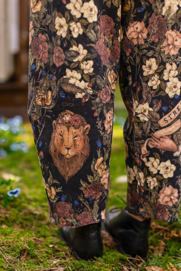 Lionheart Linen Crop Artist Pant w/ florals & Narnia print: L/XL
