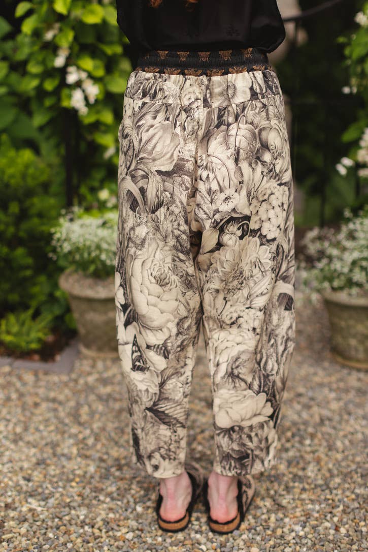 Honey & The Moon Linen Crop Artist Pant w/ Boho Floral Print: L/XL