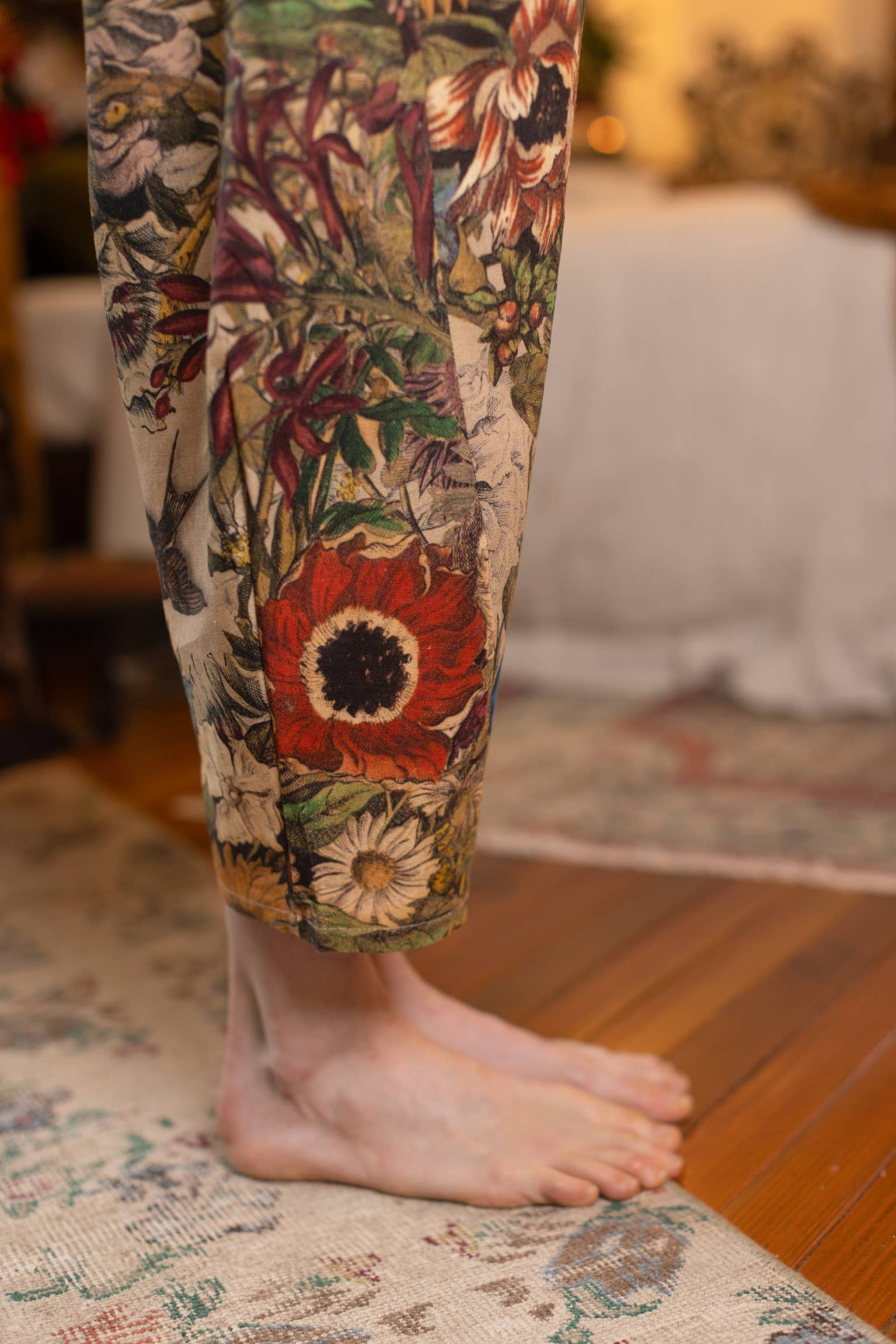Golden Hour Linen Cropped Artist Pant w/ Floral Print: S/M