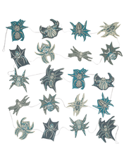 Charger l&#39;image dans la galerie, Creeping Spider Sewn Garland