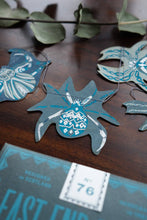 Charger l&#39;image dans la galerie, Creeping Spider Sewn Garland