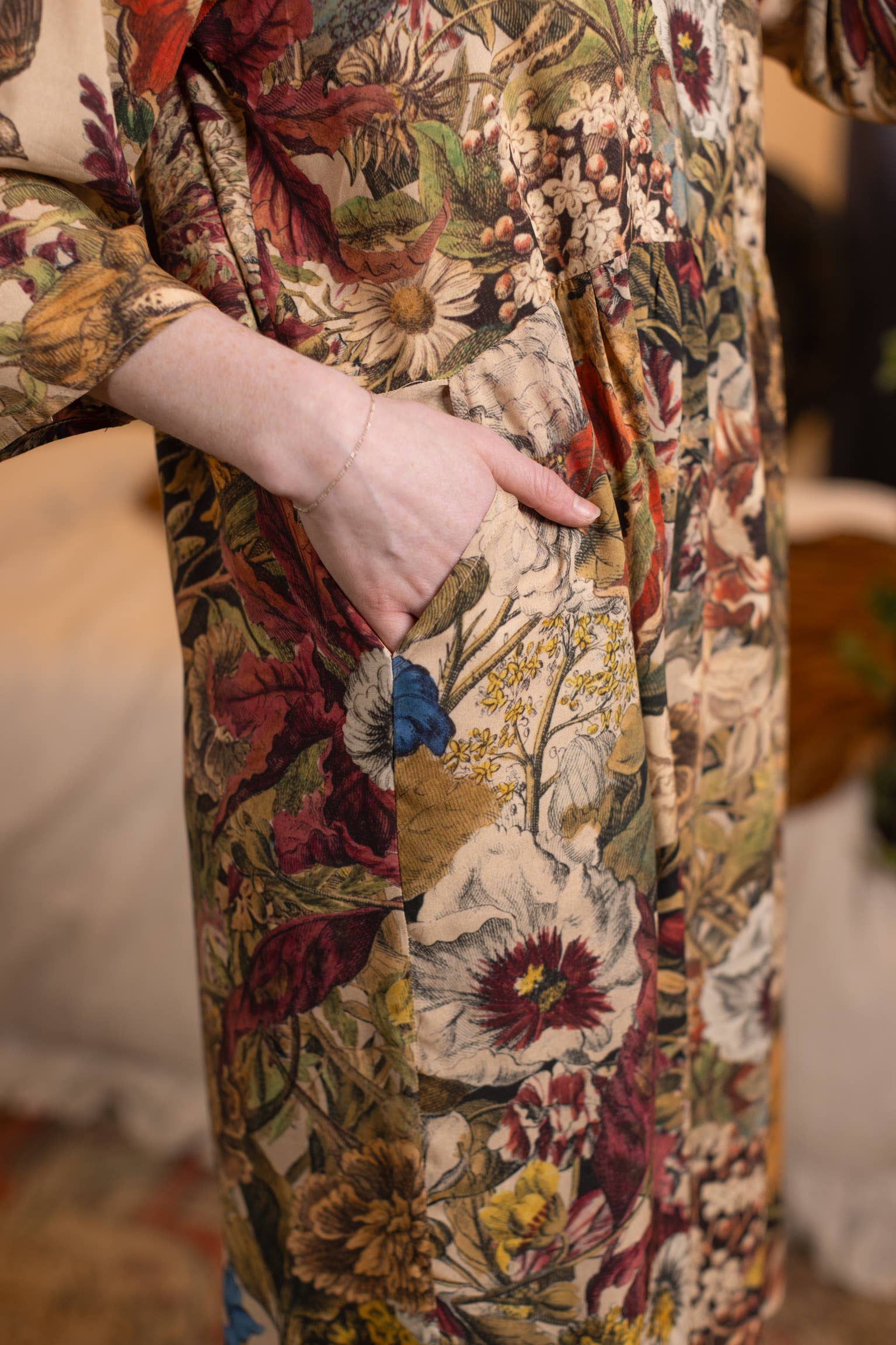 Golden Hour Artist Dress Tunic w/ Pockets & Floral Print: L/XL (fits approx. size 12-16)